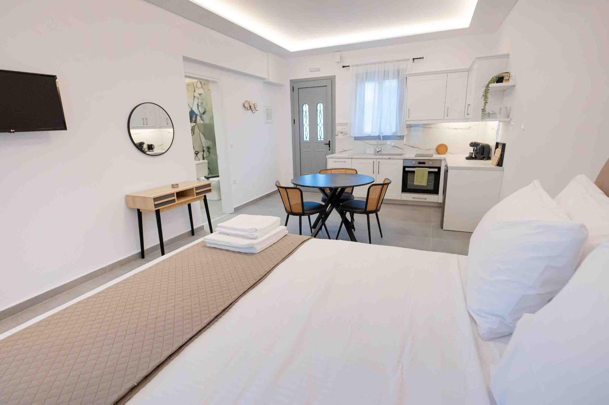Sophie'S Apartments 3&4 Poros Town Екстер'єр фото